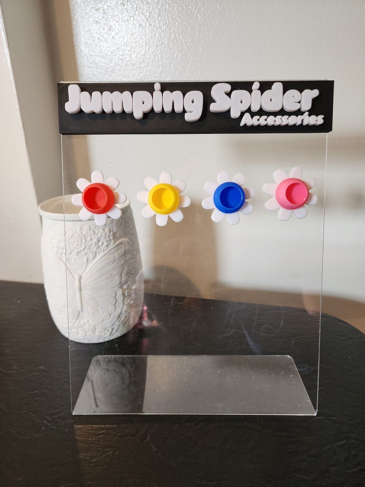 Jumping Spider Flower Hides image 0